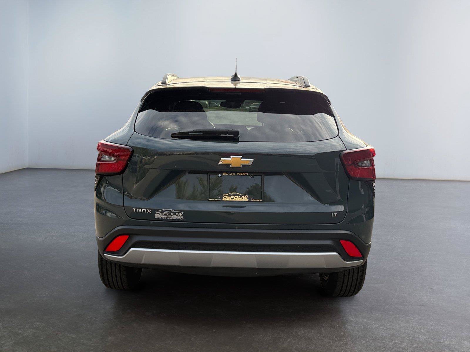 Used 2025 Chevrolet Trax LT FWD image 4