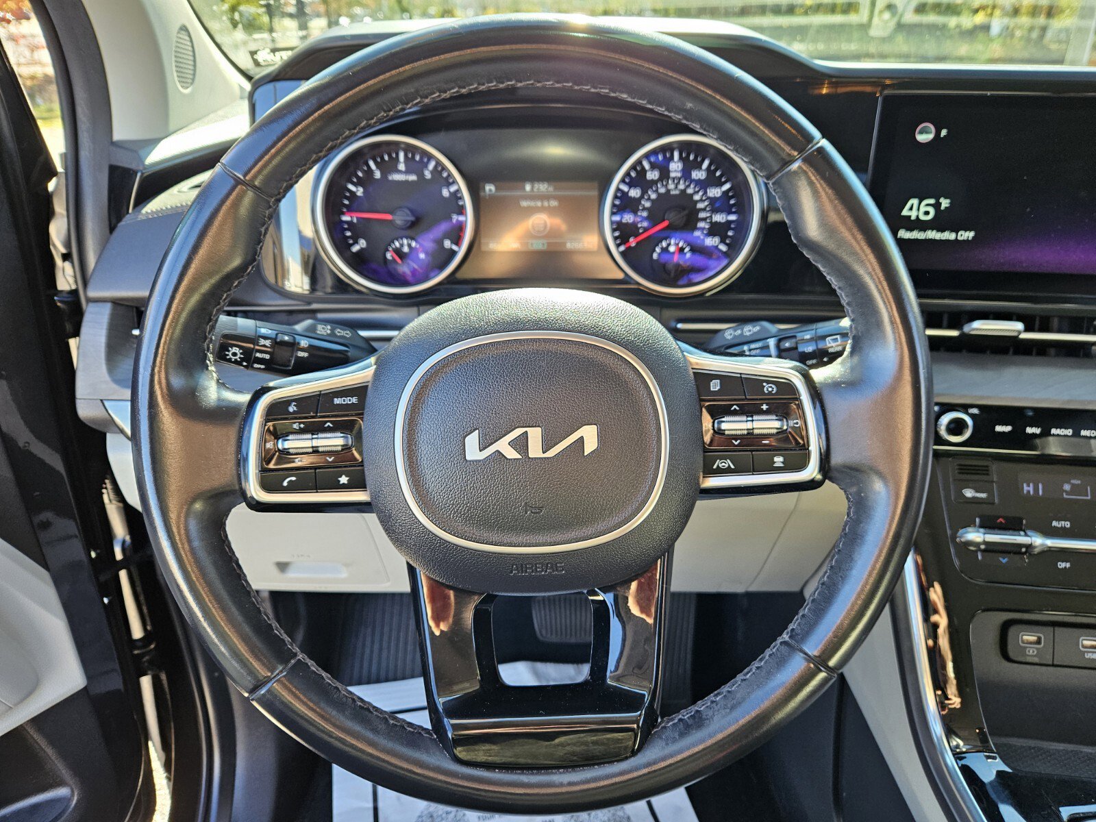 Used 2022 Kia Carnival SX image 26