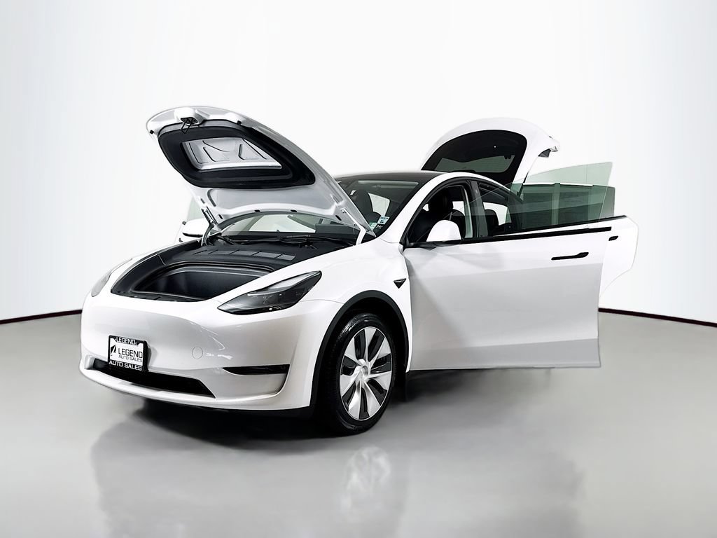 Used 2023 Tesla Model Y Long Range AWD/4WD image 30
