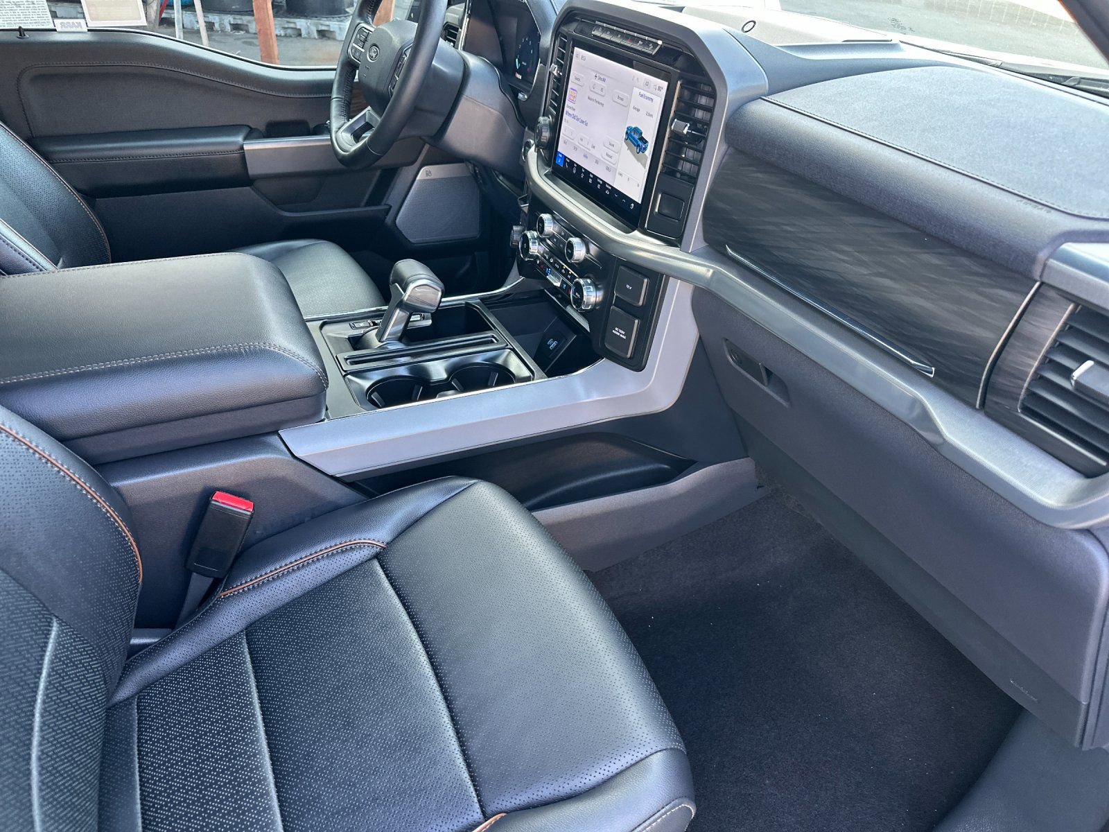 Used 2024 Ford F150 Lariat w/ Bed Utility Package AWD/4WD image 17