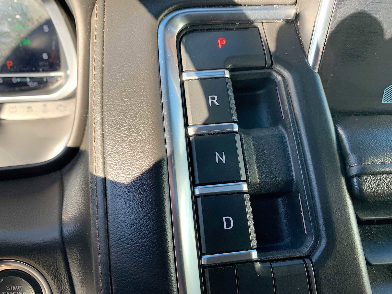 Certified 2023 Chevrolet Suburban High Country image 16