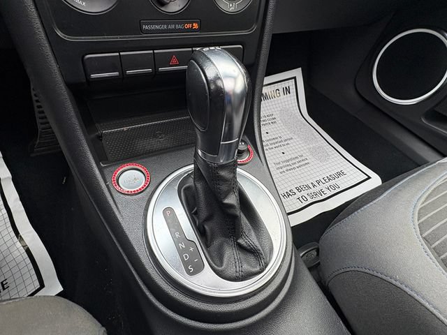 Used 2013 Volkswagen Beetle Turbo FWD image 24