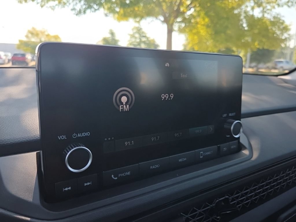 Used 2025 Honda Accord LX image 29