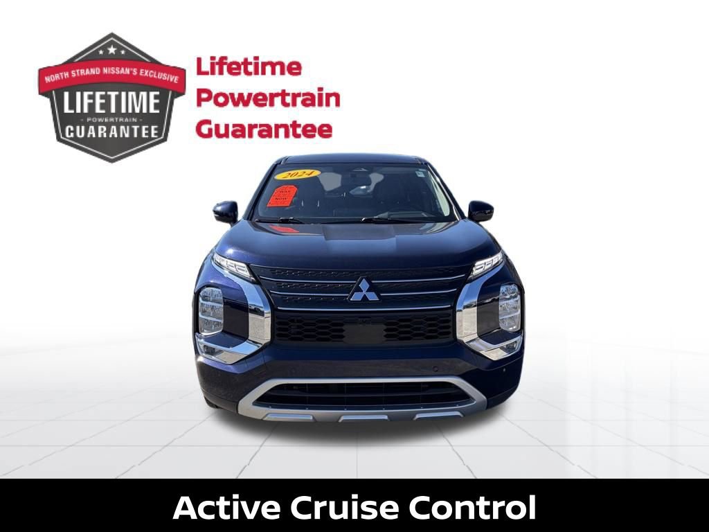 Used 2024 Mitsubishi Outlander SE image 12