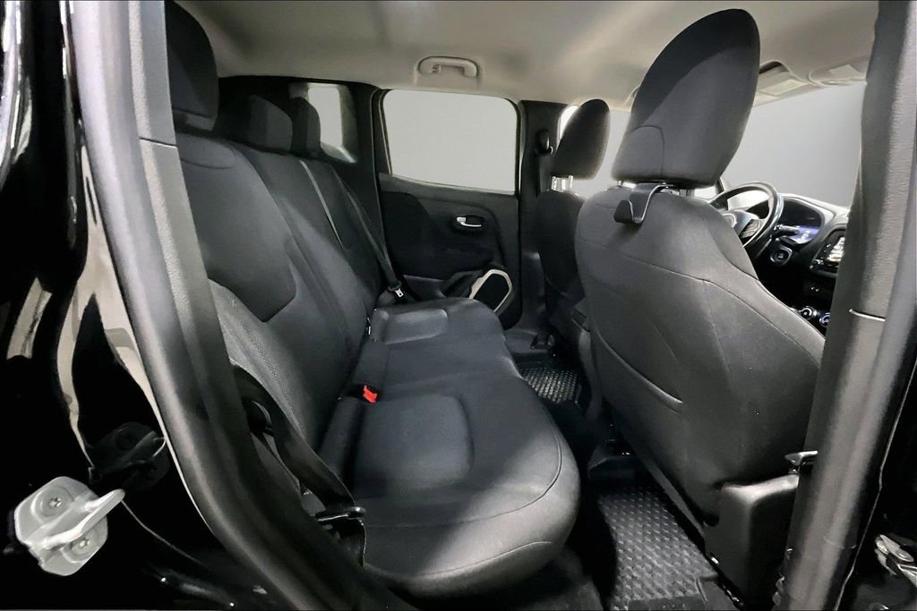 Used 2017 Jeep Renegade Latitude image 24
