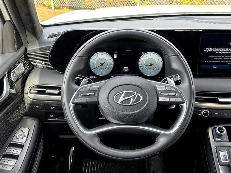 Used 2025 Hyundai Palisade Calligraphy image 21