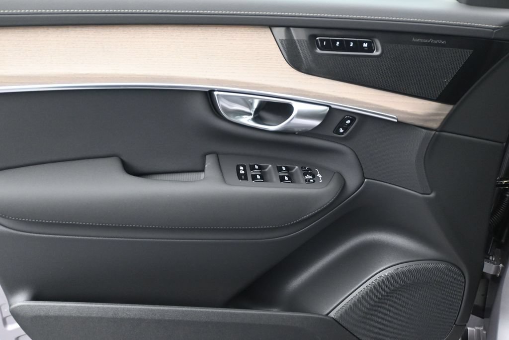 New 2026 Volvo XC90 B6 Plus AWD/4WD image 10