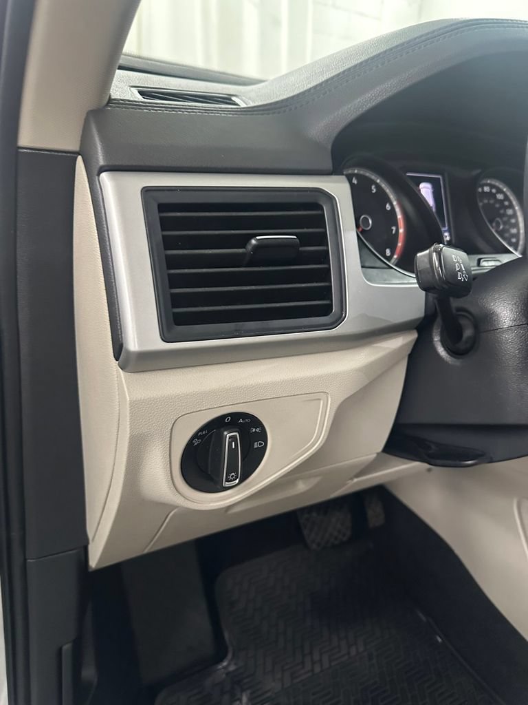Used 2021 Volkswagen Atlas SE AWD/4WD image 14