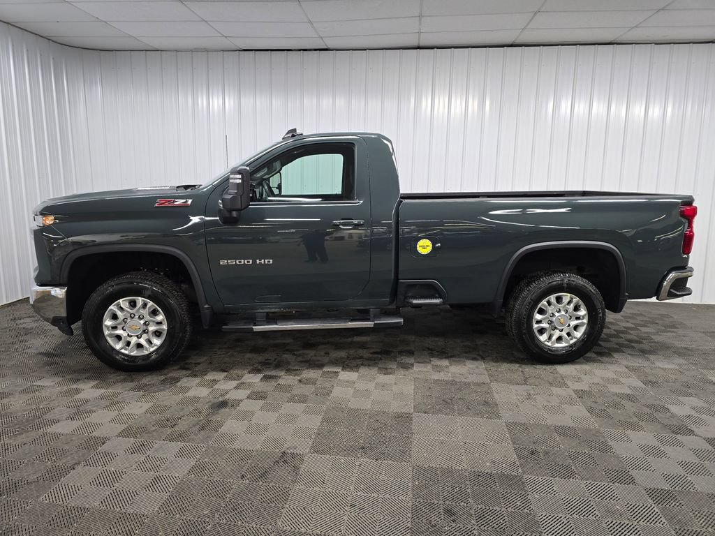 Used 2025 Chevrolet Silverado 2500 LT AWD/4WD image 5