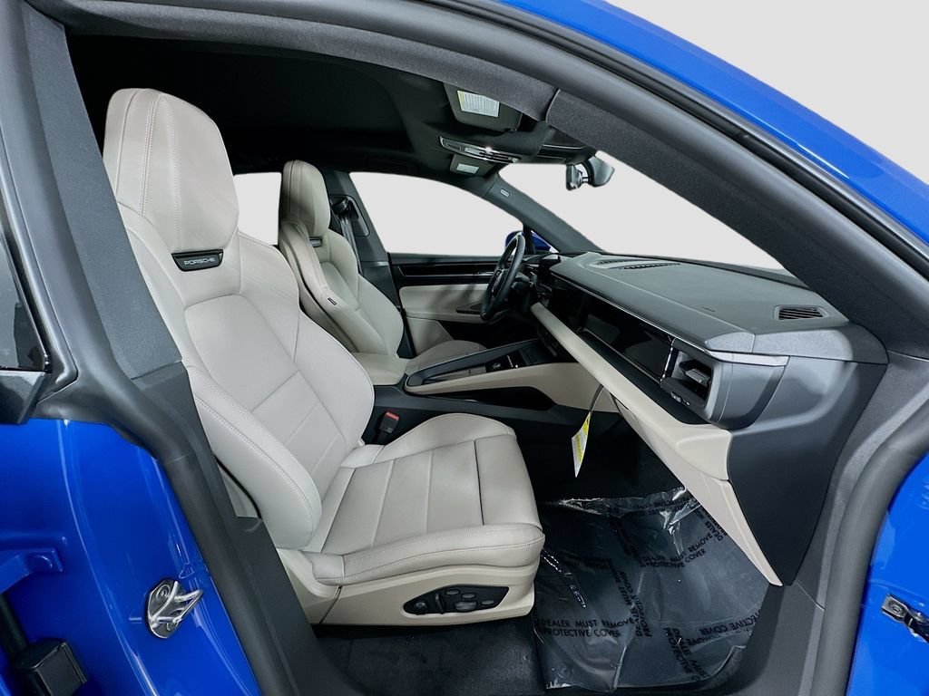 Certified 2026 Porsche Macan Electric RWD image 31