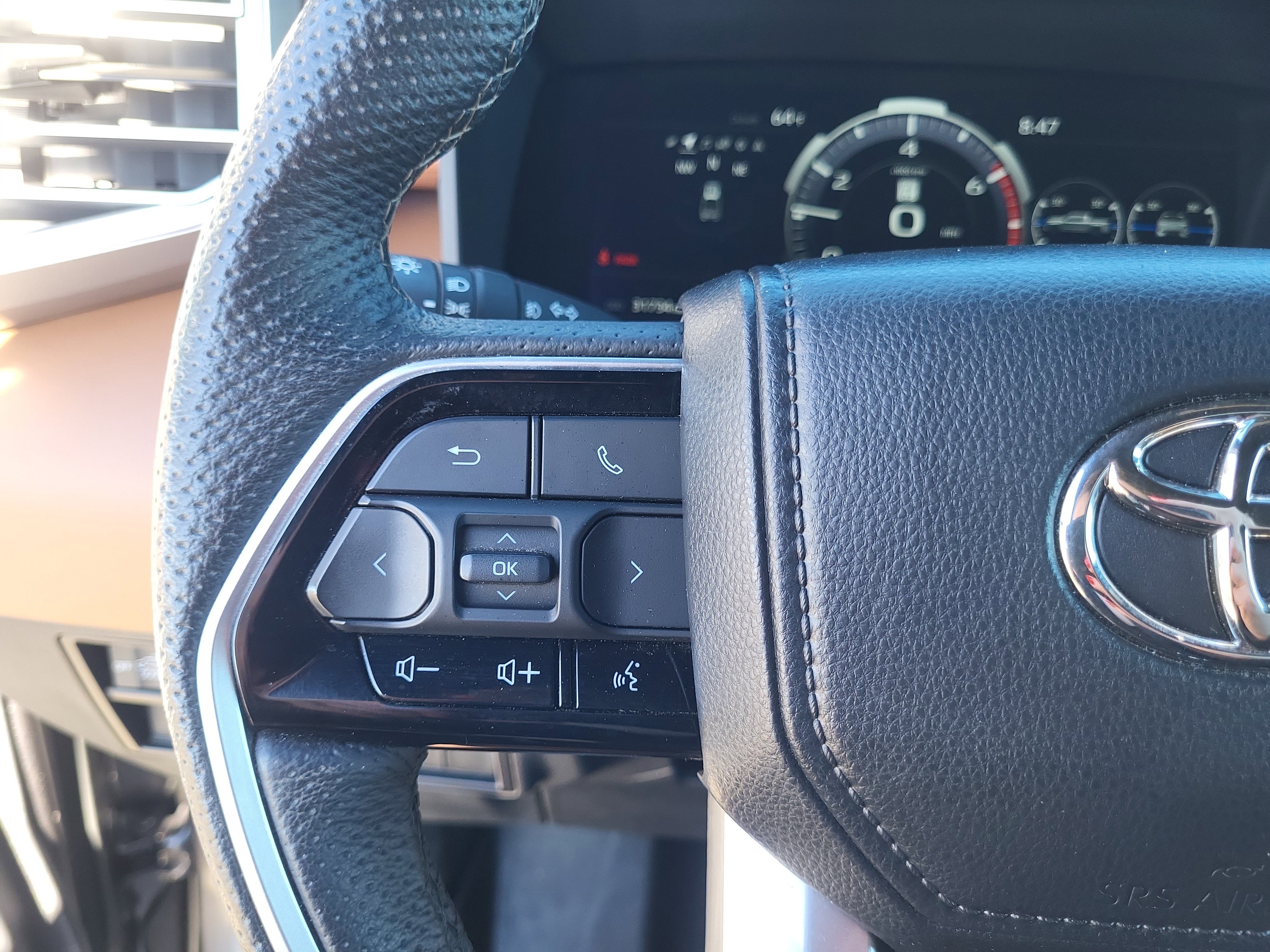 Used 2023 Toyota Tundra 1794 Edition image 13