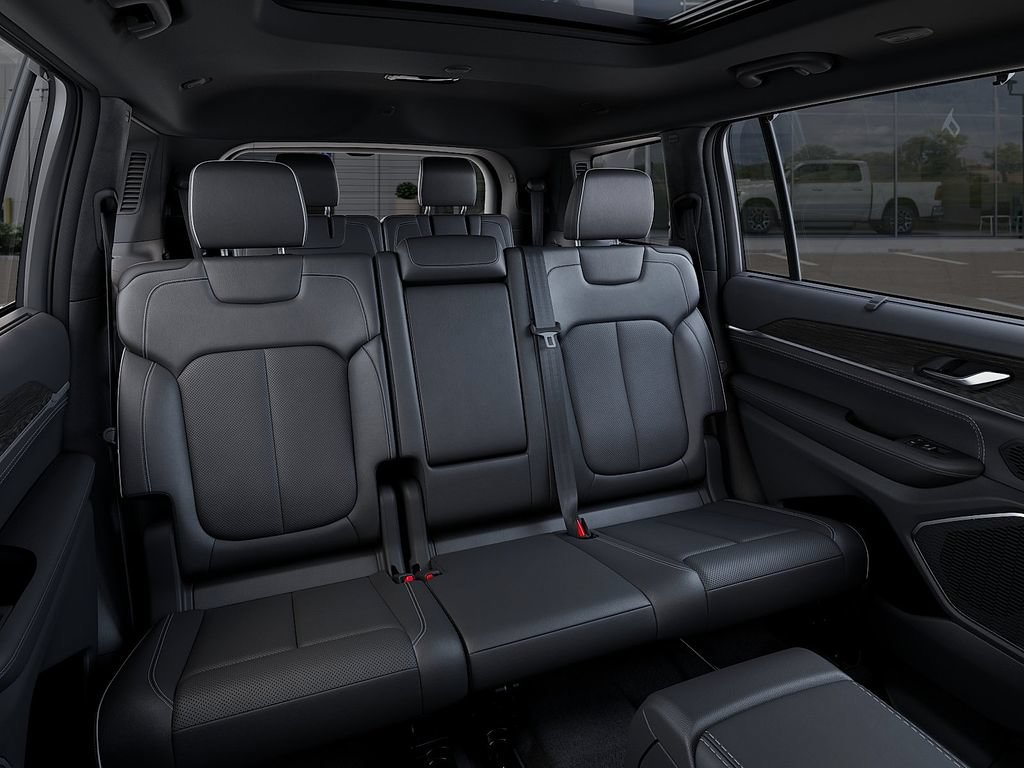 New 2025 Jeep Grand Cherokee L Overland w/ Advanced Protech Group III AWD/4WD image 15