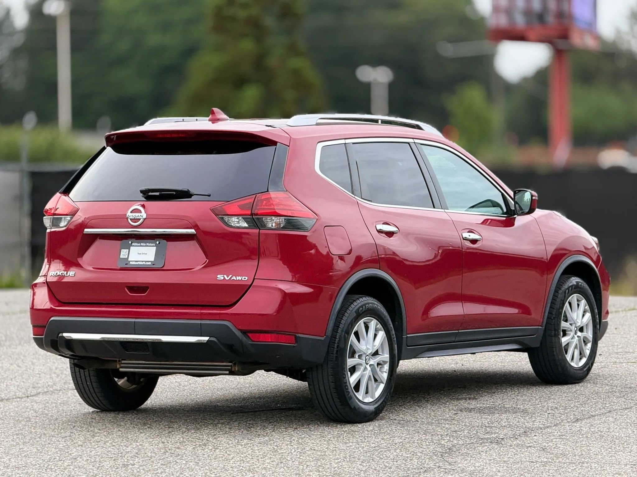 Used 2017 Nissan Rogue SV AWD/4WD image 9