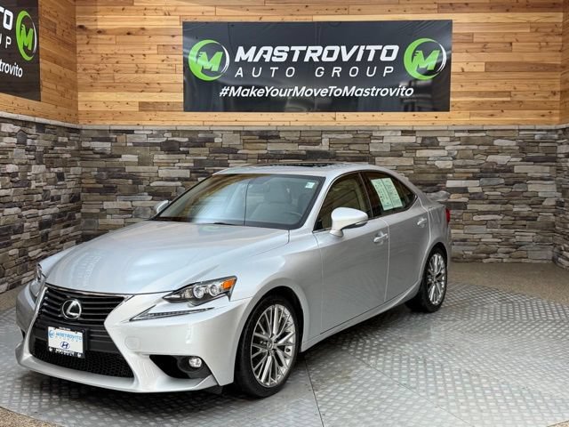 Used 2016 Lexus IS 300 AWD w/ Navigation System Package image 4