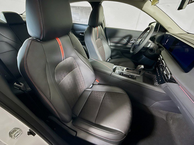 New 2026 Nissan Sentra SR w/ SR Premium Package FWD image 28