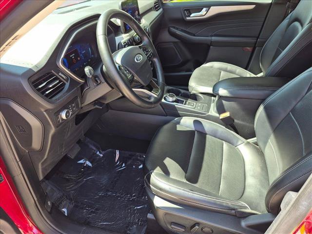 Used 2022 Ford Escape SEL w/ Technology Package AWD/4WD image 17