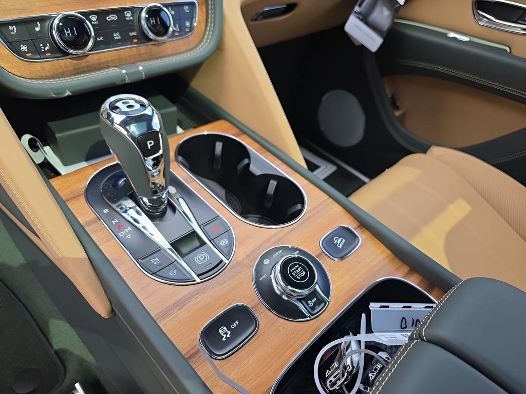 New 2025 Bentley Bentayga image 26