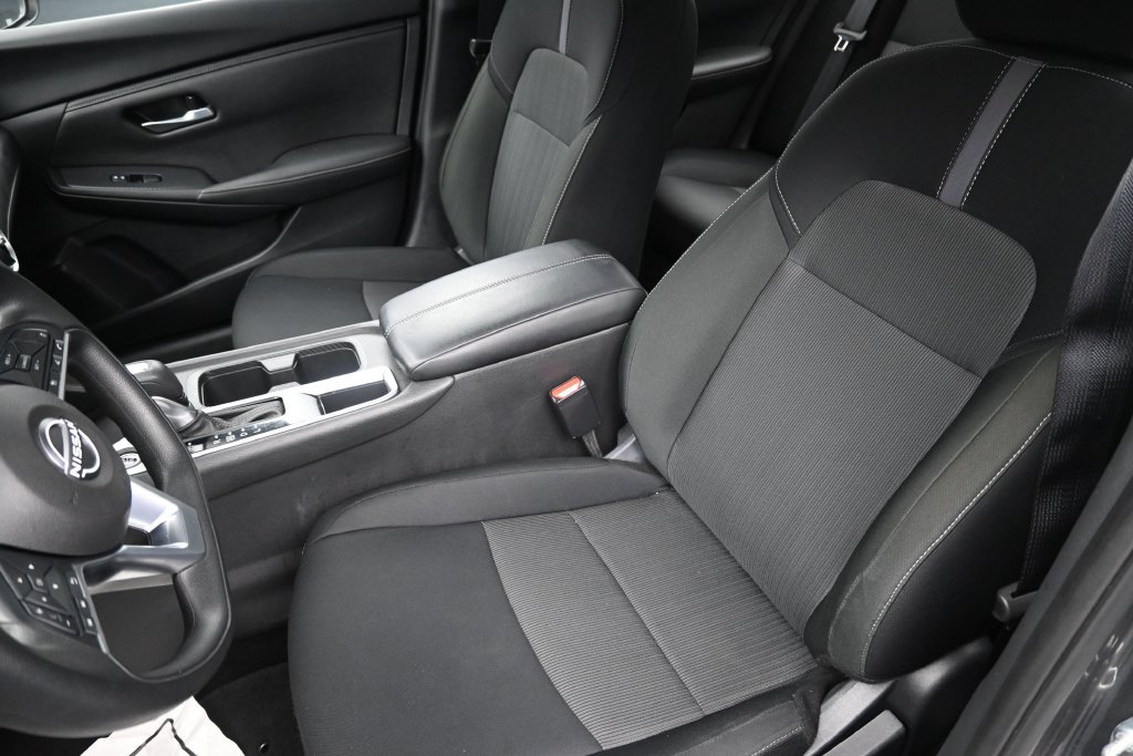 Used 2025 Nissan Sentra SV FWD image 26