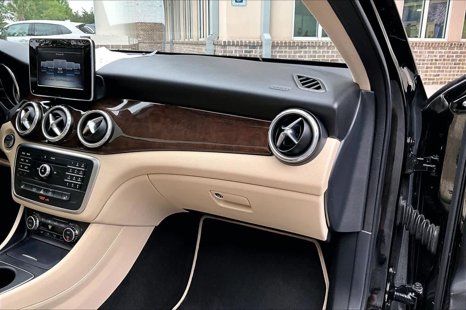 Certified 2017 Mercedes-Benz GLA 250 image 19