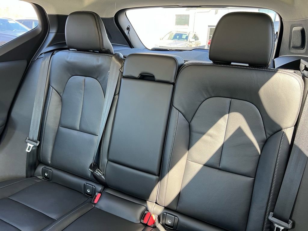 New 2026 Volvo XC40 B5 Plus w/ Climate Package AWD/4WD image 19