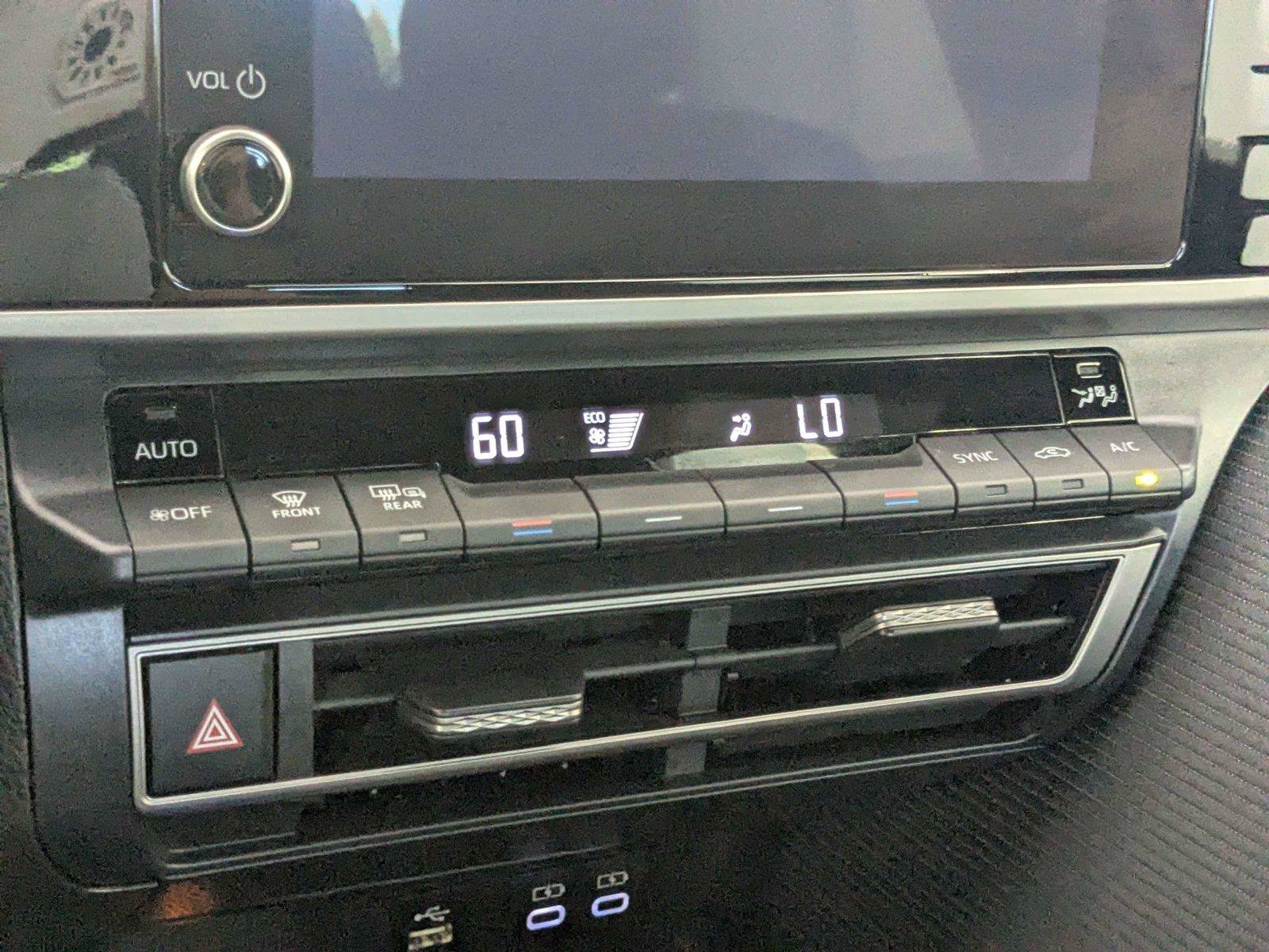 Certified 2026 Toyota Camry Hybrid FWD image 21