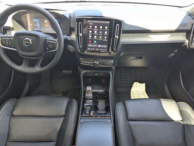 Used 2024 Volvo XC40 B5 Ultimate w/ Climate Package AWD/4WD image 6