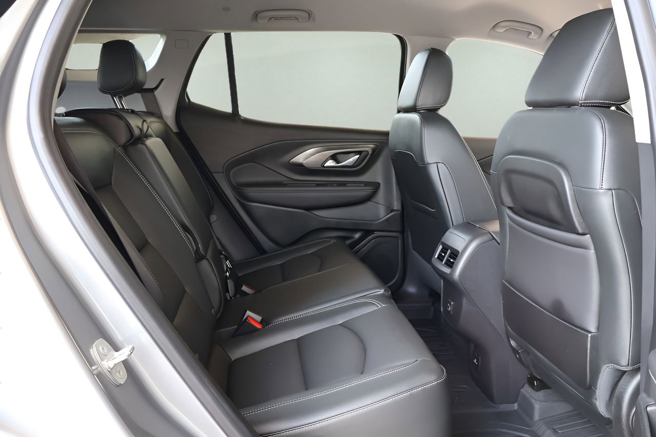 Used 2023 GMC Terrain SLT w/ LPO, Floor Liner Package image 17