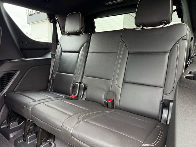 Used 2022 GMC Yukon SLT w/ SLT Luxury Package image 24