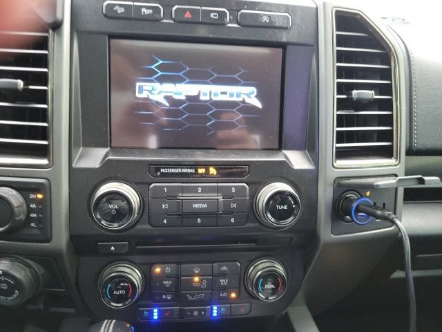 Used 2018 Ford F150 Raptor w/ Equipment Group 802A Luxury AWD/4WD image 8