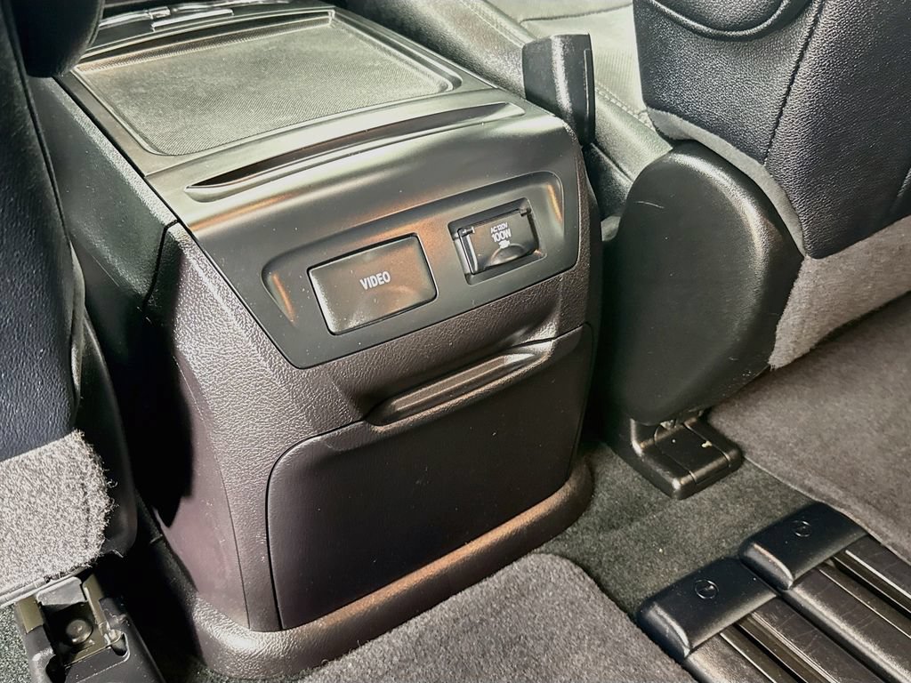 Certified 2017 Toyota Sienna SE Premium FWD image 27
