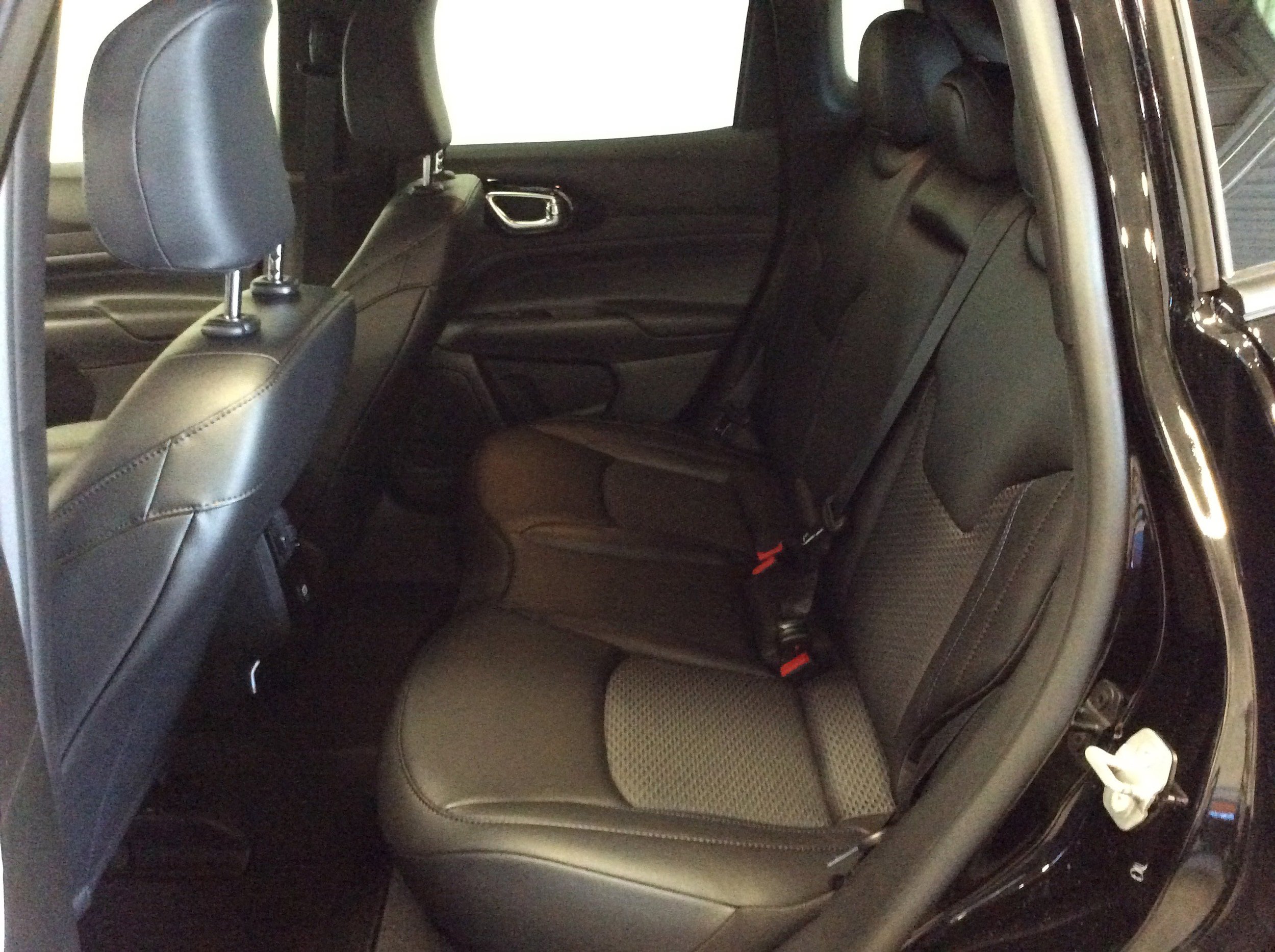 New 2026 Jeep Compass Latitude AWD/4WD image 31