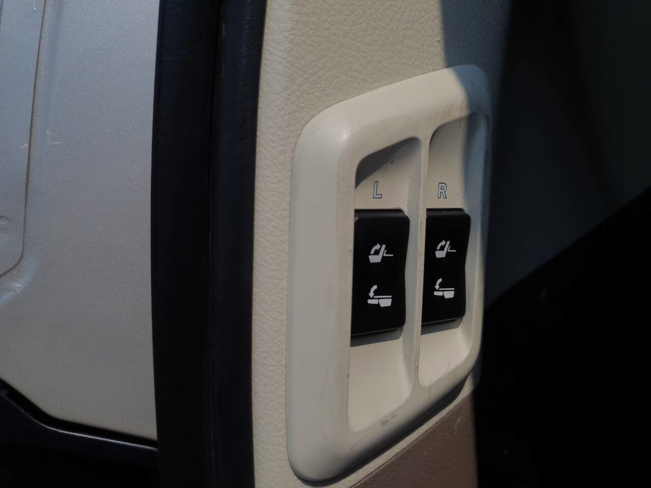 Used 2011 Lexus GX 460 image 52