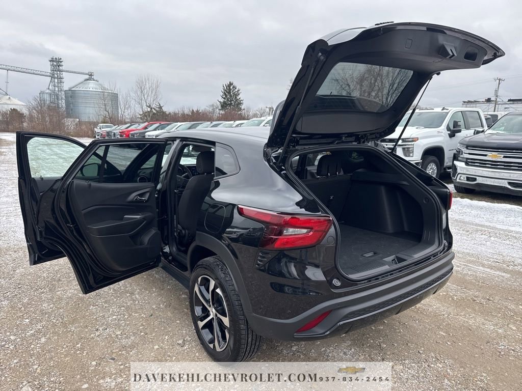 Used 2025 Chevrolet Trax RS w/ Driver Confidence Package image 12