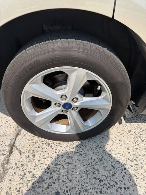 Used 2017 Ford Edge SE FWD image 12