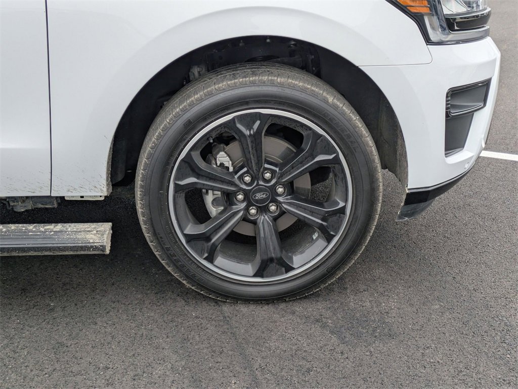 Used 2024 Ford Expedition Max Limited image 24