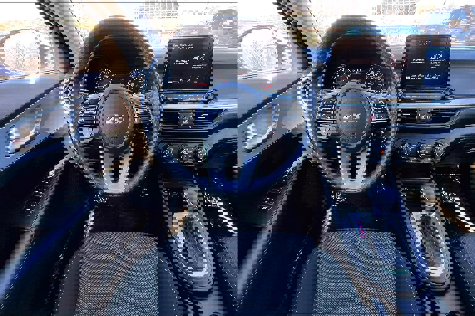 Used 2024 Kia Forte LXS image 5