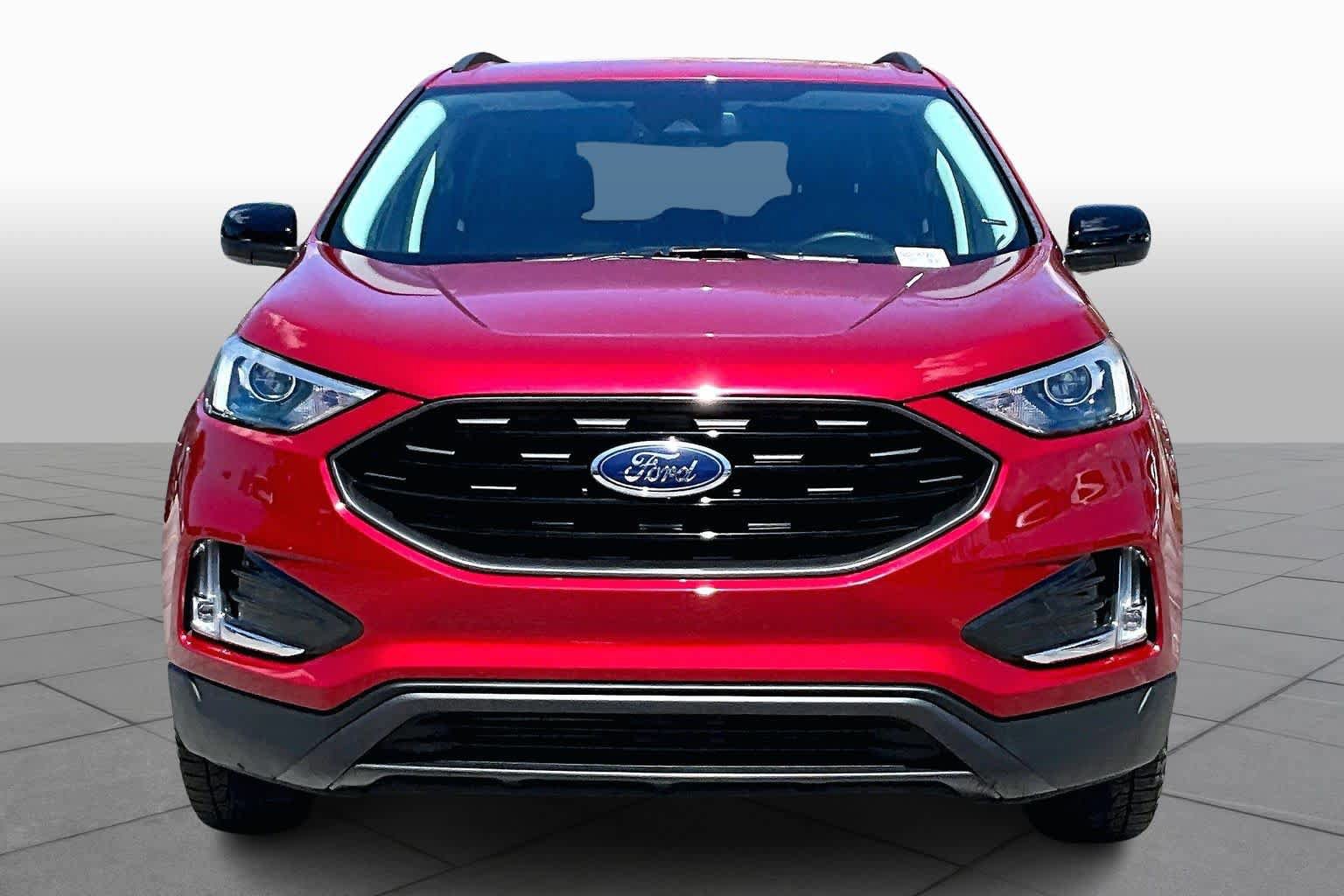 Used 2022 Ford Edge SEL w/ Sport Appearance Package image 4