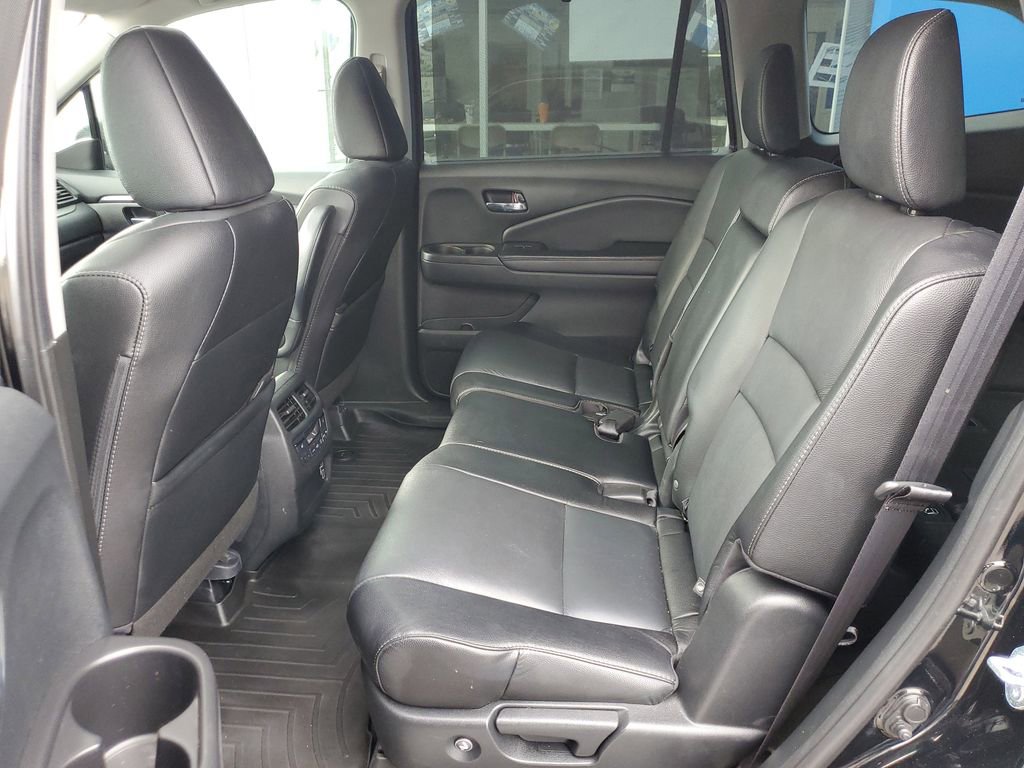 Used 2022 Honda Pilot Black Edition image 14
