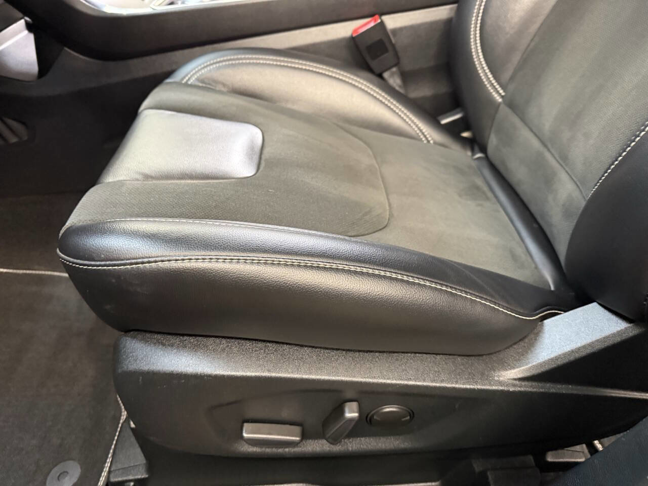 Used 2020 Ford Edge ST w/ Equipment Group 401A image 16