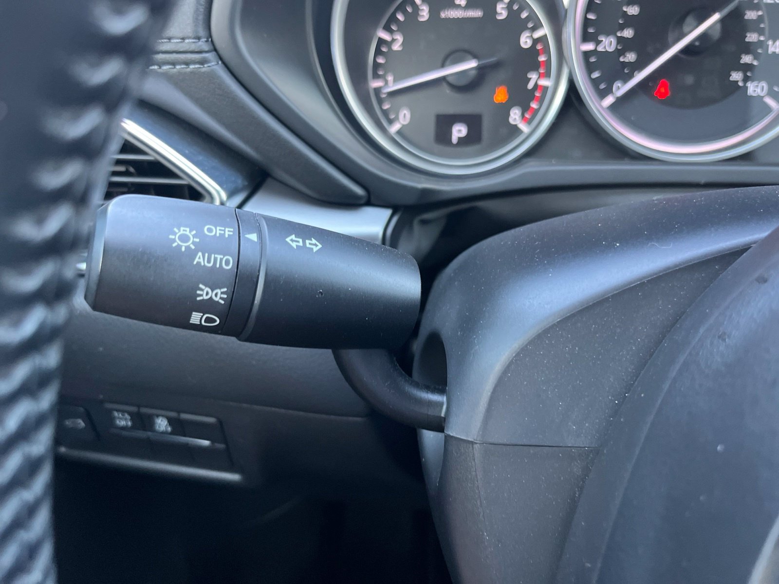 Used 2018 MAZDA CX-5 Touring w/ Preferred Equipment Package FWD image 18