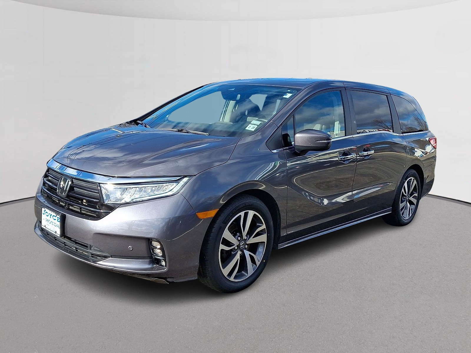 Certified 2022 Honda Odyssey Touring image 4