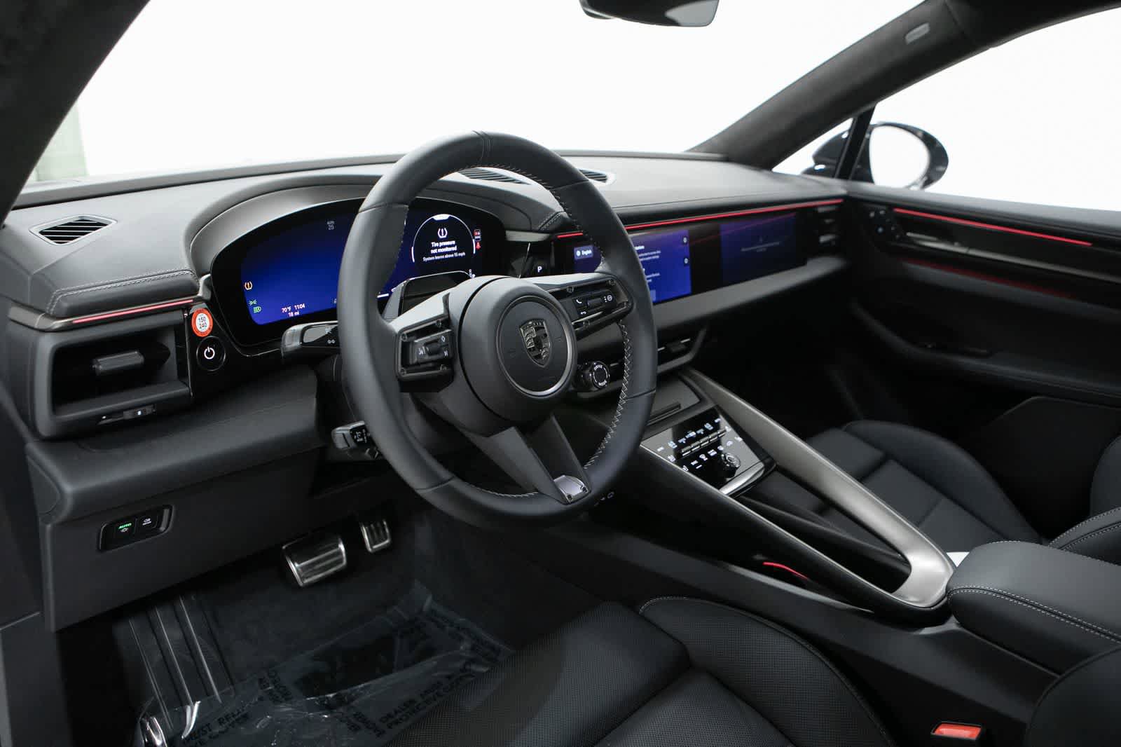 New 2026 Porsche Macan Turbo Electric AWD/4WD image 4