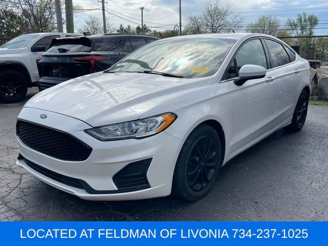 Used 2020 Ford Fusion SE FWD image 1