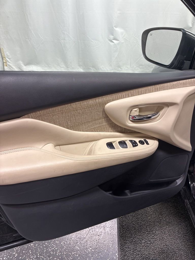 Used 2024 Nissan Murano SV AWD/4WD image 12