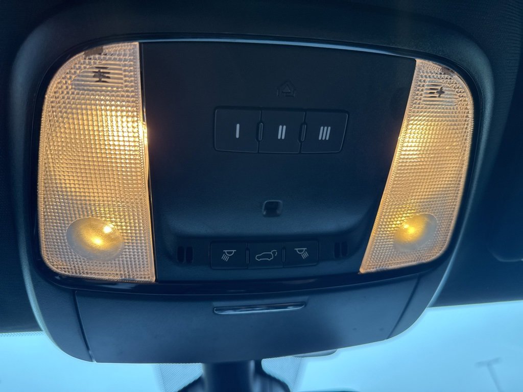 Used 2023 Dodge Durango GT image 28