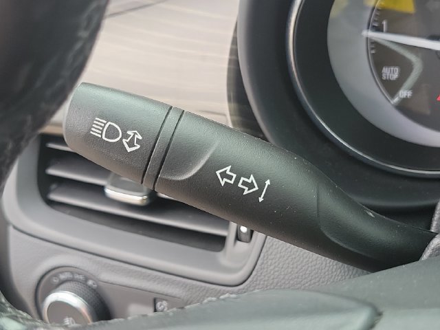 Used 2020 Buick Envision Essence FWD image 11