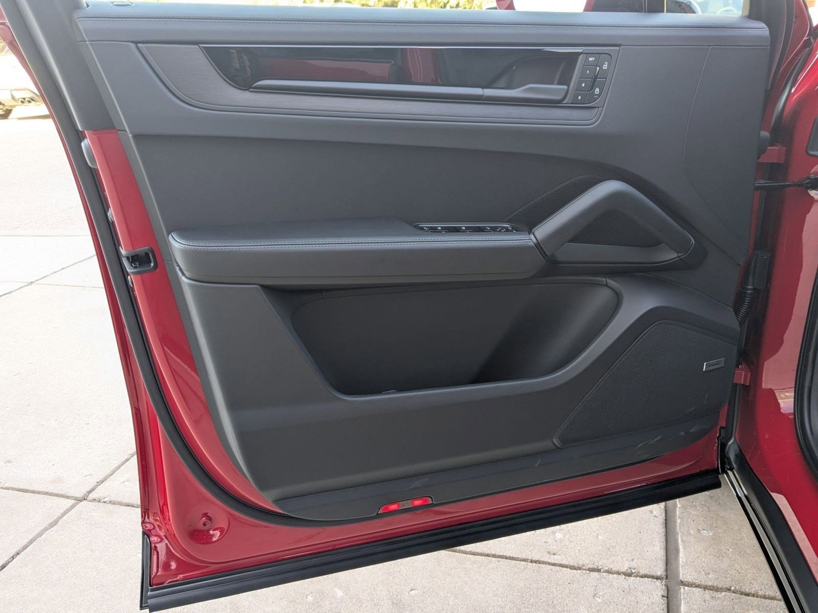 New 2026 Porsche Cayenne GTS image 13