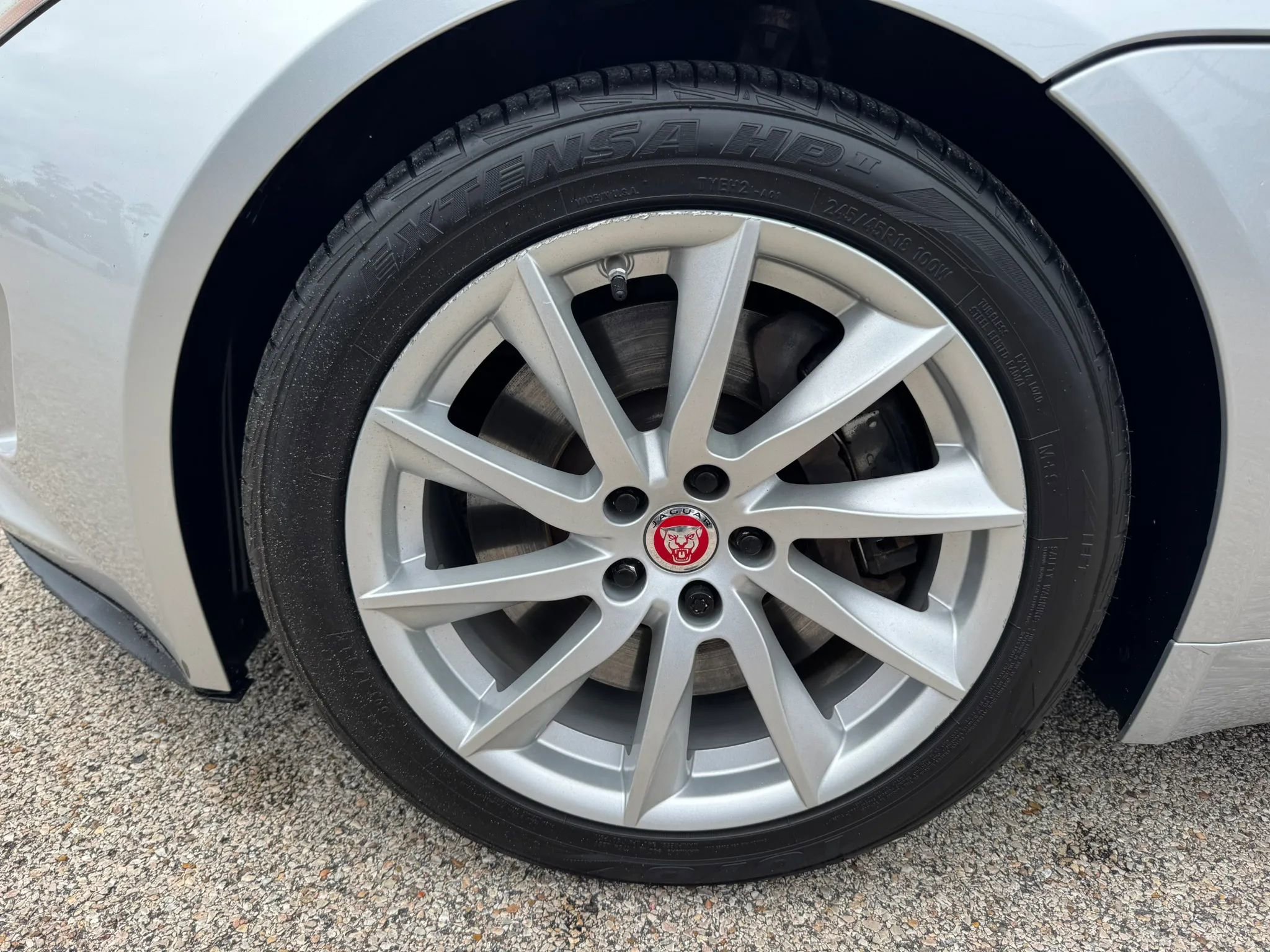 Used 2017 Jaguar F-TYPE Coupe RWD image 13