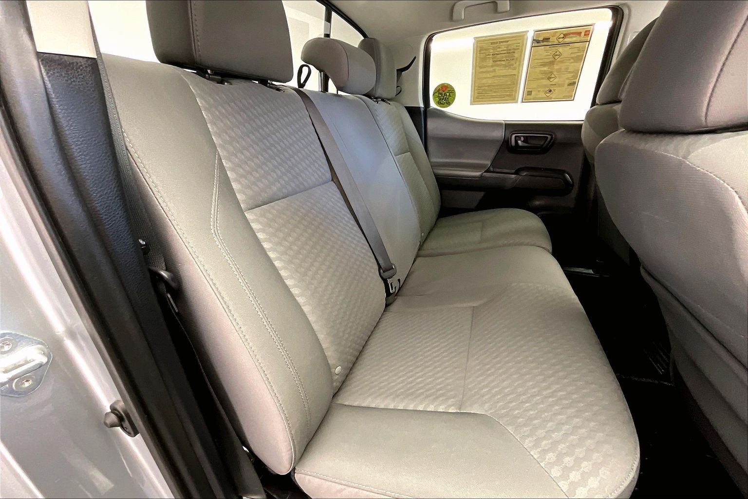 Used 2022 Toyota Tacoma SR w/ SR Convenience Package RWD image 18