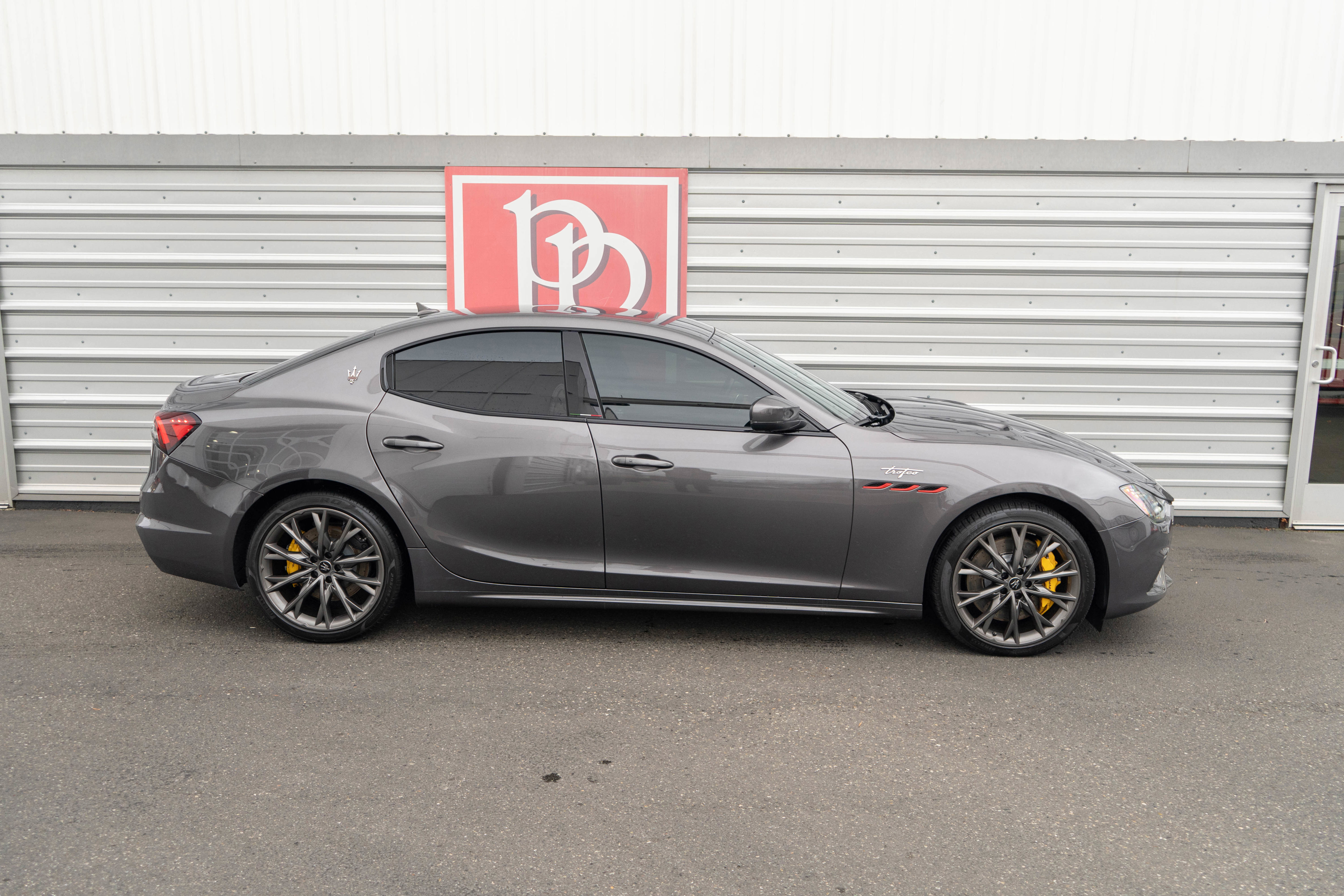 Used 2022 Maserati Ghibli Trofeo image 41